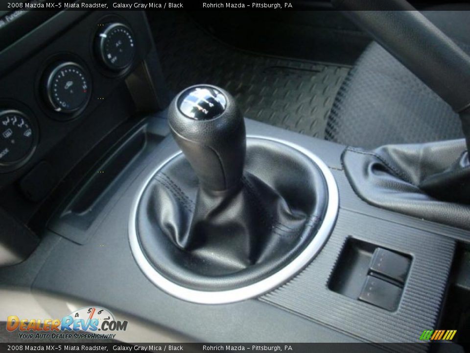 2008 Mazda MX-5 Miata Roadster Shifter Photo #8