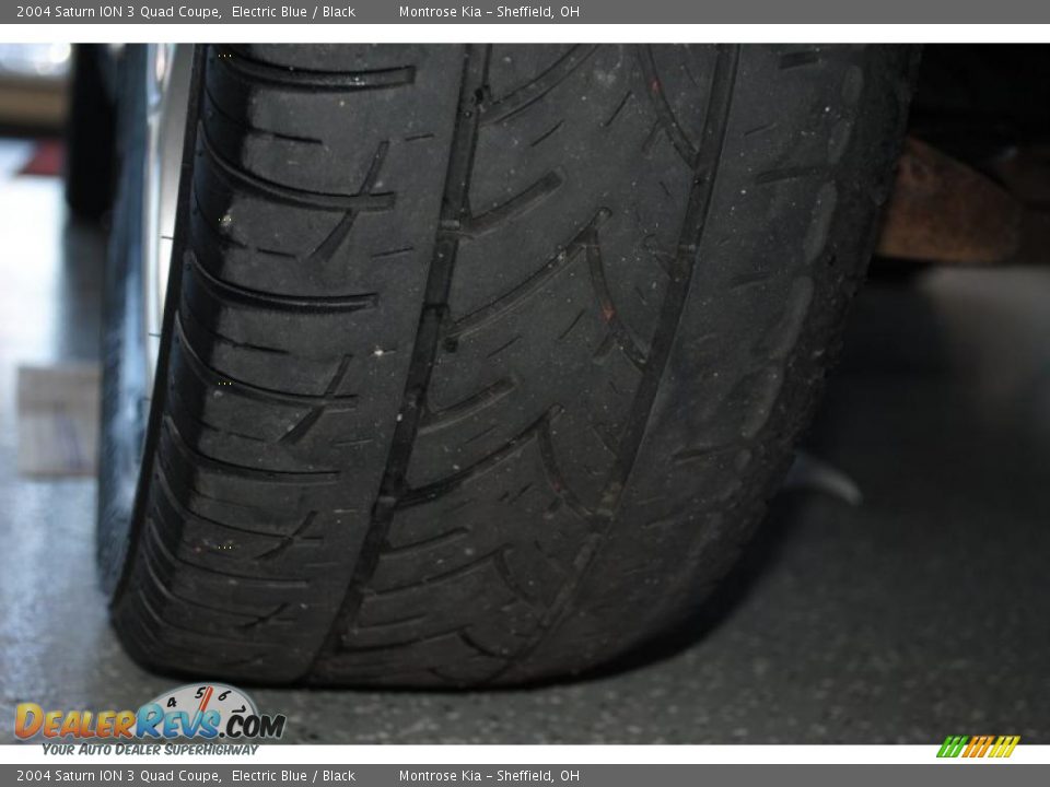 2004 Saturn ION 3 Quad Coupe Electric Blue / Black Photo #24