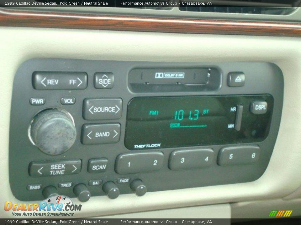 1999 Cadillac DeVille Sedan Polo Green / Neutral Shale Photo #17