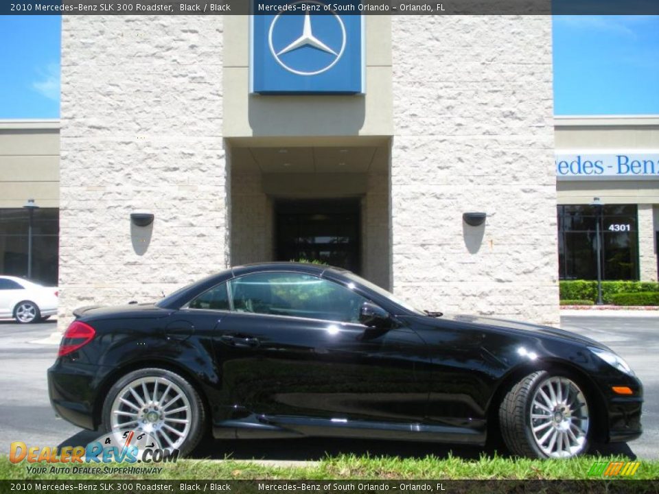 2010 Mercedes-Benz SLK 300 Roadster Black / Black Photo #5