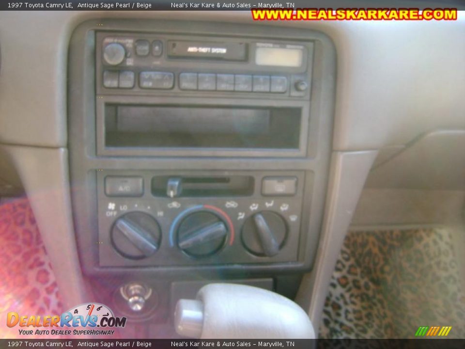 1997 Toyota Camry LE Antique Sage Pearl / Beige Photo #8