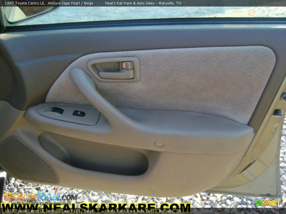 1997 Toyota Camry LE Antique Sage Pearl / Beige Photo #12