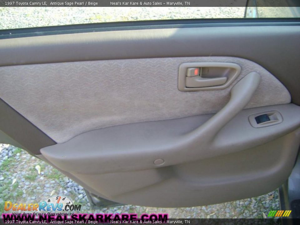 1997 Toyota Camry LE Antique Sage Pearl / Beige Photo #13