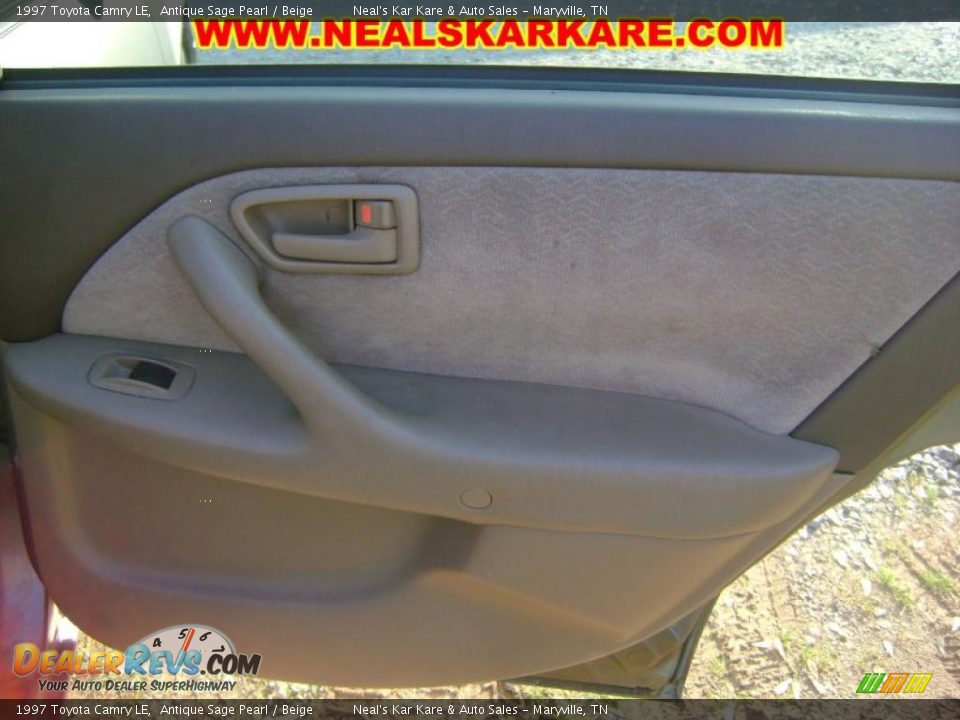 1997 Toyota Camry LE Antique Sage Pearl / Beige Photo #16