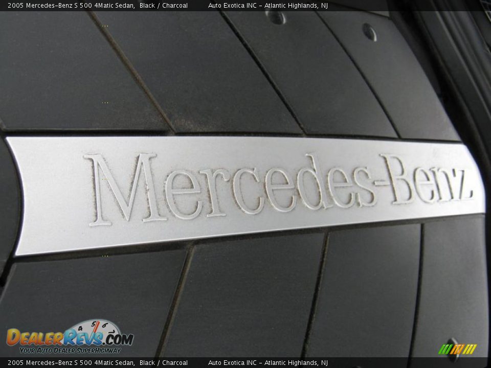 2005 Mercedes-Benz S 500 4Matic Sedan Black / Charcoal Photo #12