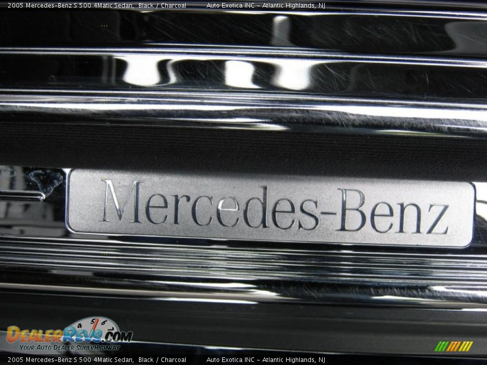 2005 Mercedes-Benz S 500 4Matic Sedan Black / Charcoal Photo #17