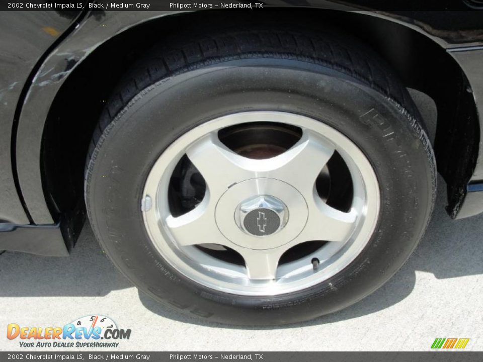 2002 Chevrolet Impala LS Black / Medium Gray Photo #13
