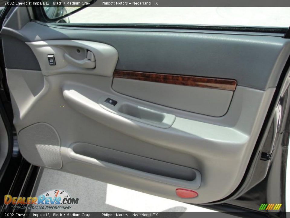 2002 Chevrolet Impala LS Black / Medium Gray Photo #20