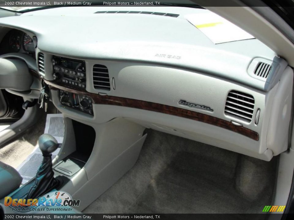 2002 Chevrolet Impala LS Black / Medium Gray Photo #21