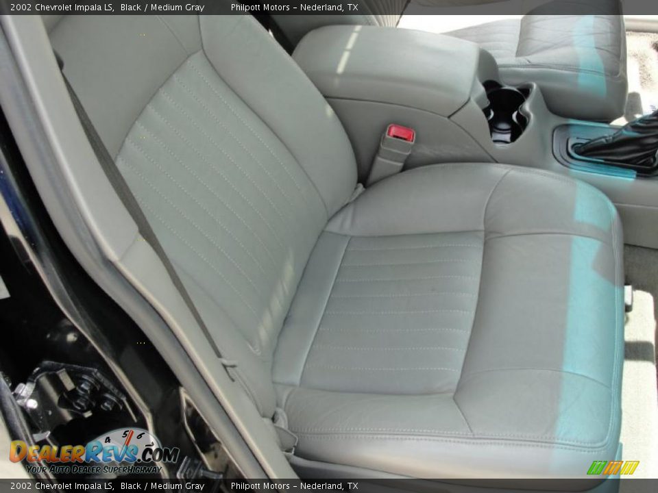 2002 Chevrolet Impala LS Black / Medium Gray Photo #22