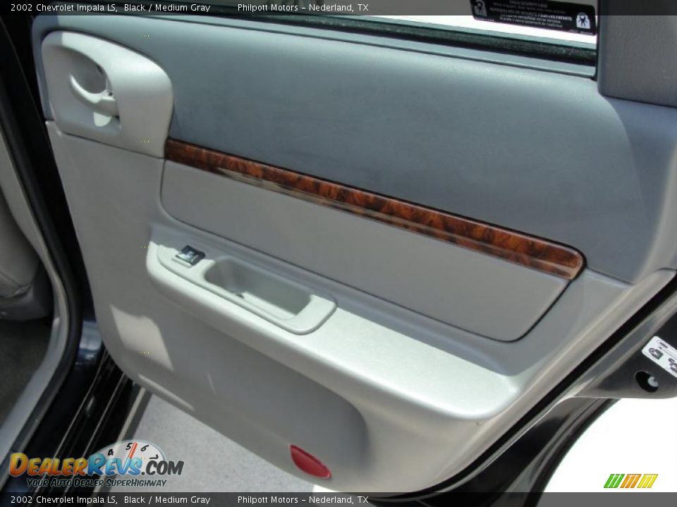 2002 Chevrolet Impala LS Black / Medium Gray Photo #24
