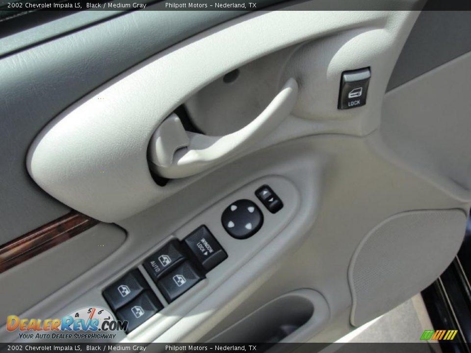 2002 Chevrolet Impala LS Black / Medium Gray Photo #30