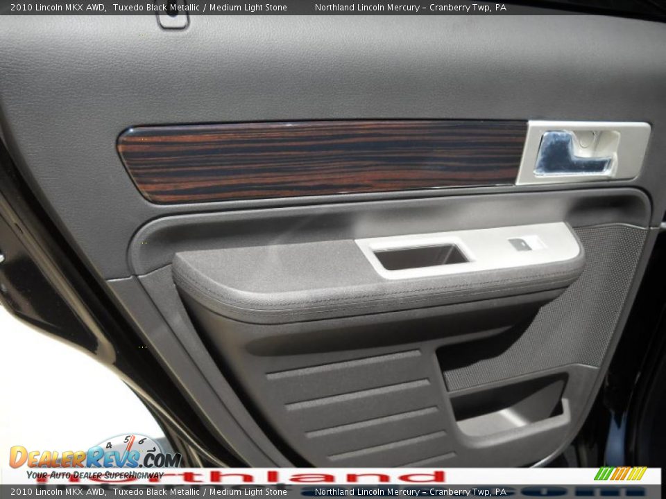 2010 Lincoln MKX AWD Tuxedo Black Metallic / Medium Light Stone Photo #10
