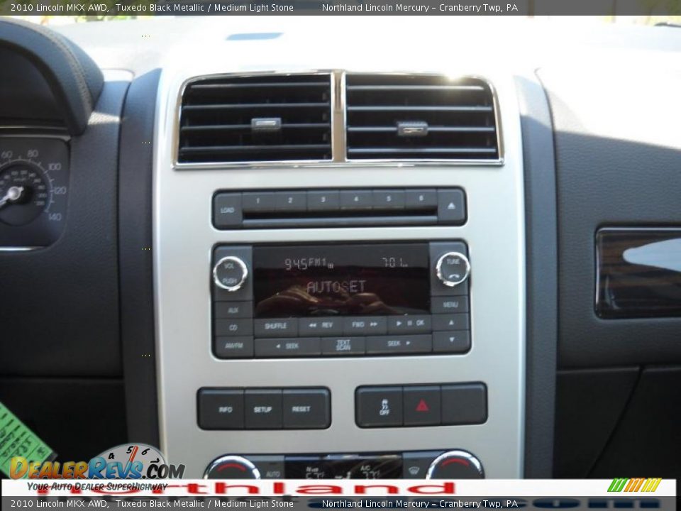 2010 Lincoln MKX AWD Tuxedo Black Metallic / Medium Light Stone Photo #17