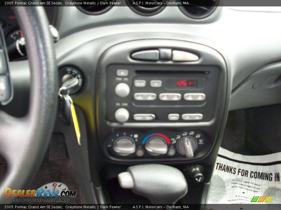 2005 Pontiac Grand Am SE Sedan Graystone Metallic / Dark Pewter Photo #12