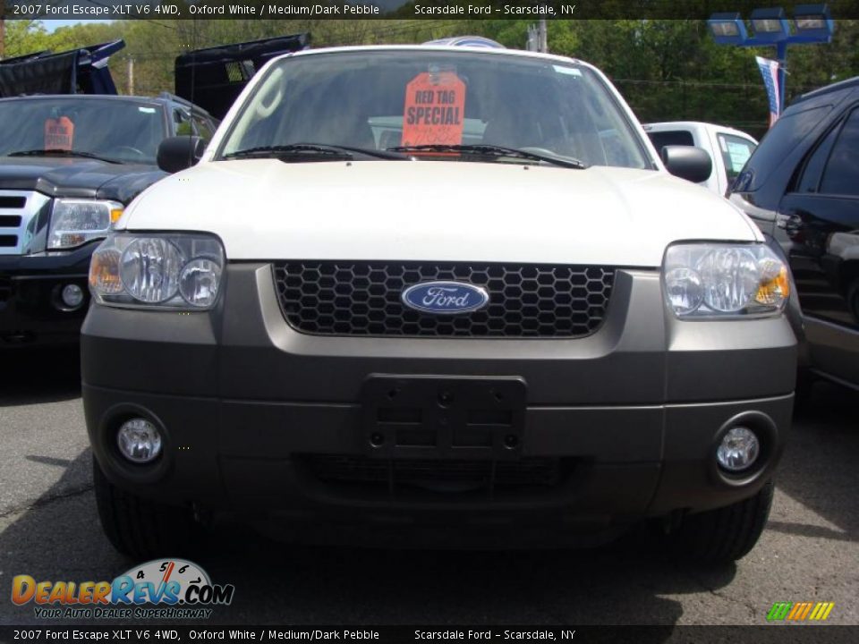 2007 Ford Escape XLT V6 4WD Oxford White / Medium/Dark Pebble Photo #2