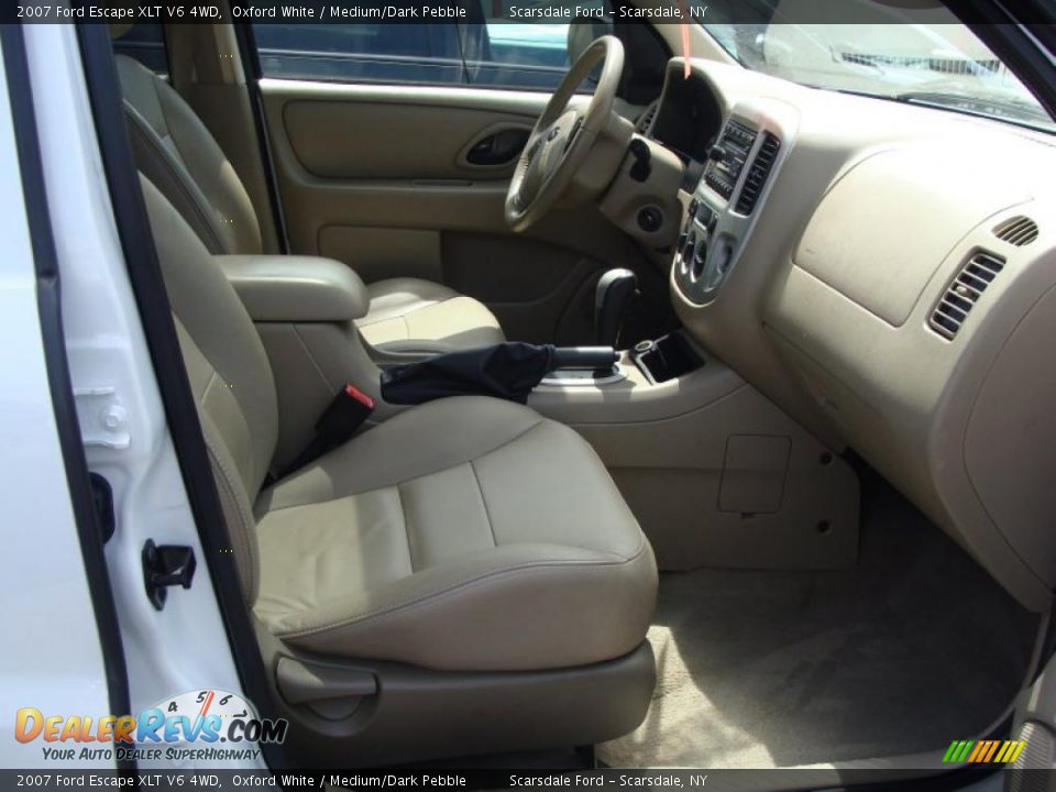 2007 Ford Escape XLT V6 4WD Oxford White / Medium/Dark Pebble Photo #16