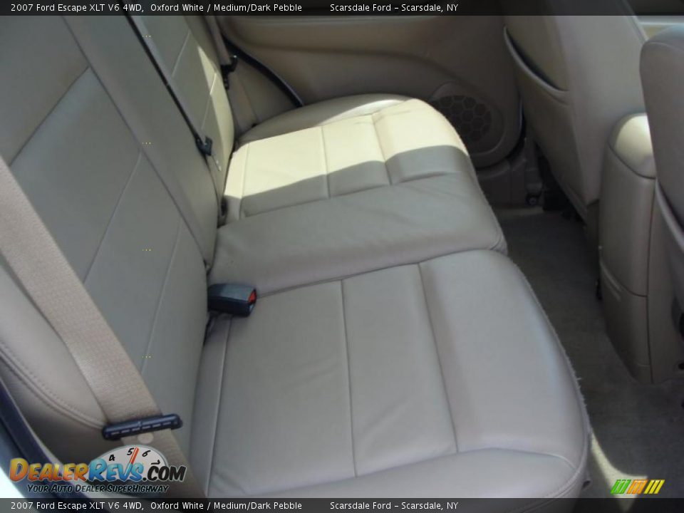 2007 Ford Escape XLT V6 4WD Oxford White / Medium/Dark Pebble Photo #17
