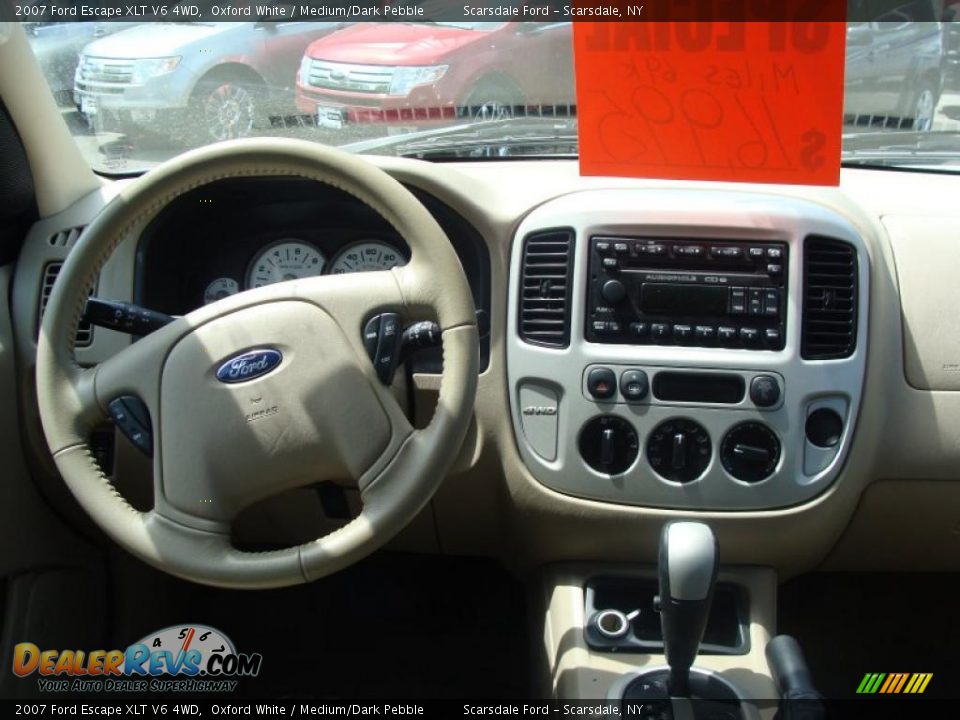 2007 Ford Escape XLT V6 4WD Oxford White / Medium/Dark Pebble Photo #18