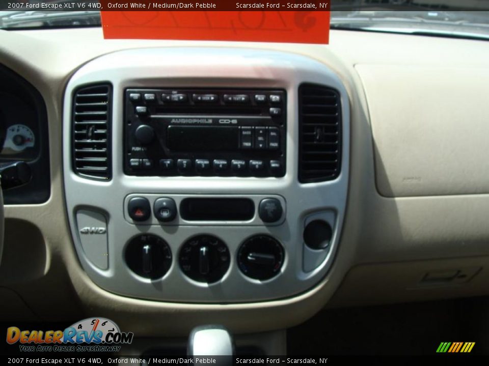 2007 Ford Escape XLT V6 4WD Oxford White / Medium/Dark Pebble Photo #20
