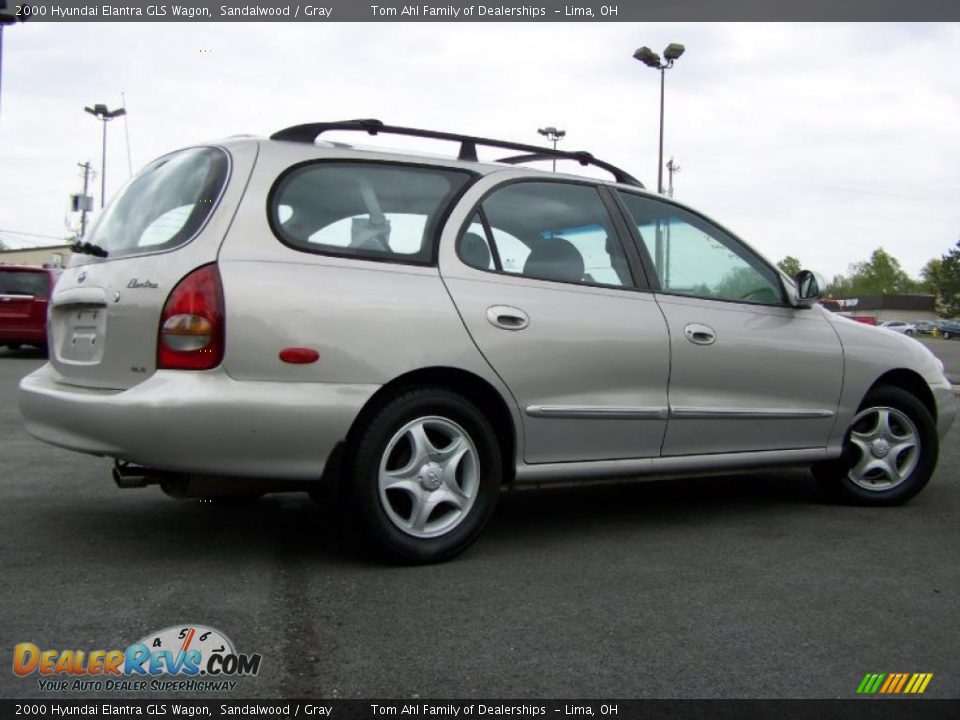 2000 Hyundai Elantra GLS Wagon Sandalwood / Gray Photo #6