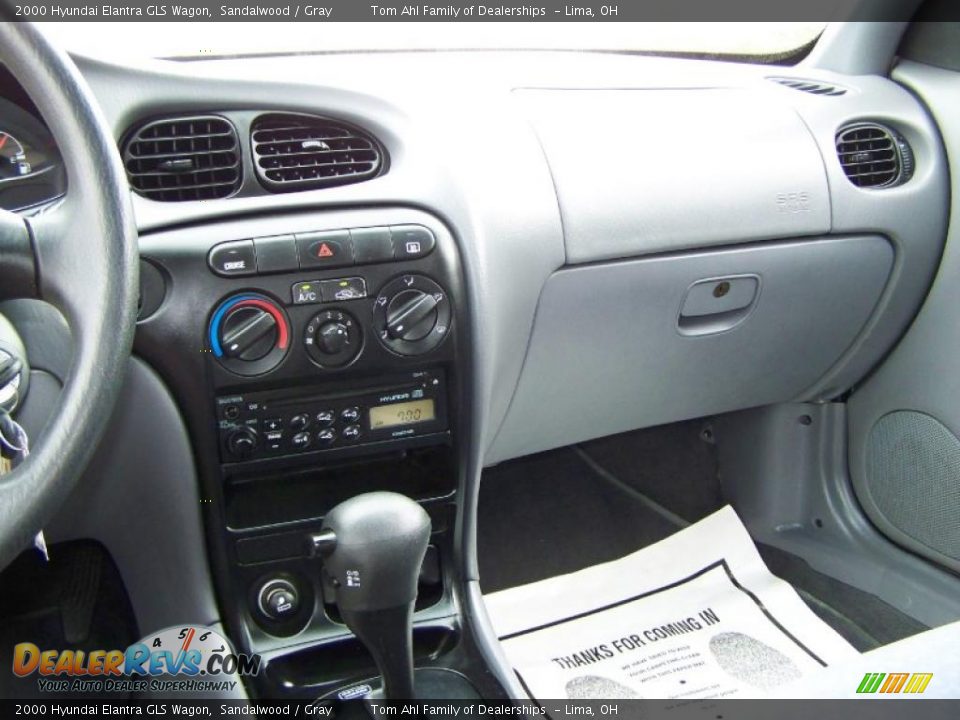 2000 Hyundai Elantra GLS Wagon Sandalwood / Gray Photo #17