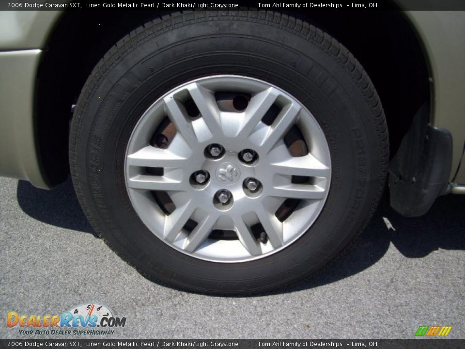2006 Dodge Caravan SXT Linen Gold Metallic Pearl / Dark Khaki/Light Graystone Photo #12