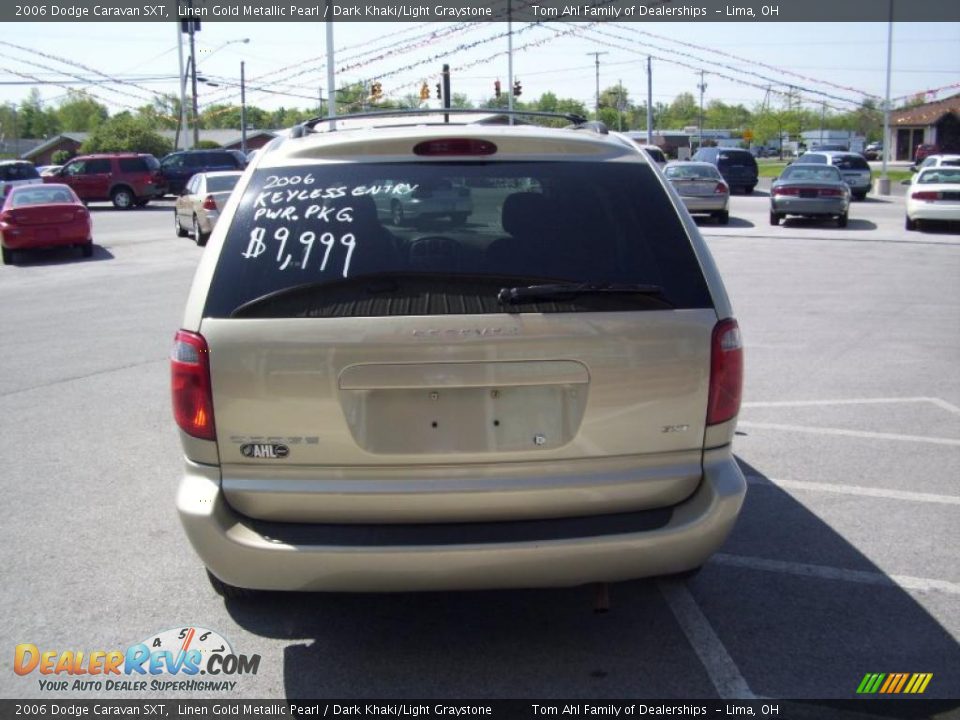 2006 Dodge Caravan SXT Linen Gold Metallic Pearl / Dark Khaki/Light Graystone Photo #14