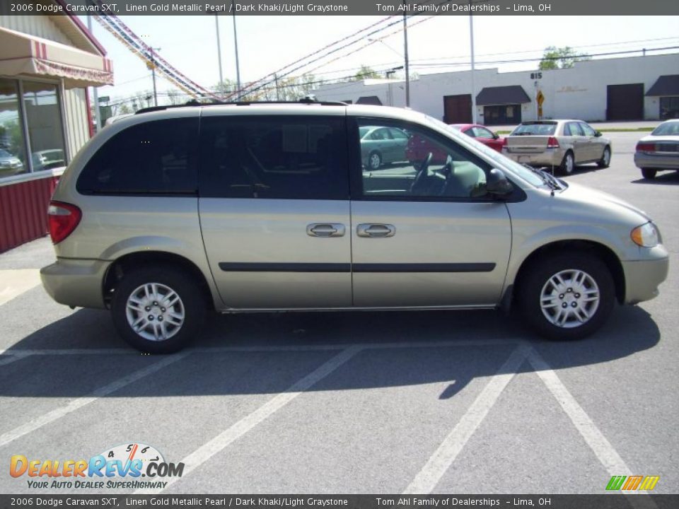 2006 Dodge Caravan SXT Linen Gold Metallic Pearl / Dark Khaki/Light Graystone Photo #15