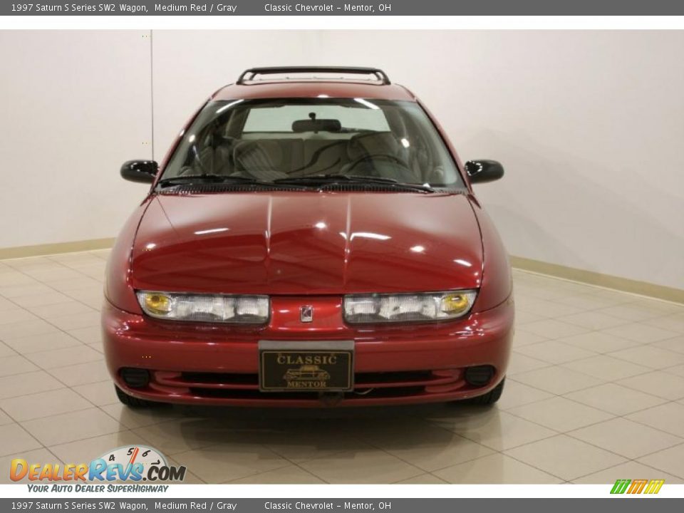 1997 Saturn S Series SW2 Wagon Medium Red / Gray Photo #2