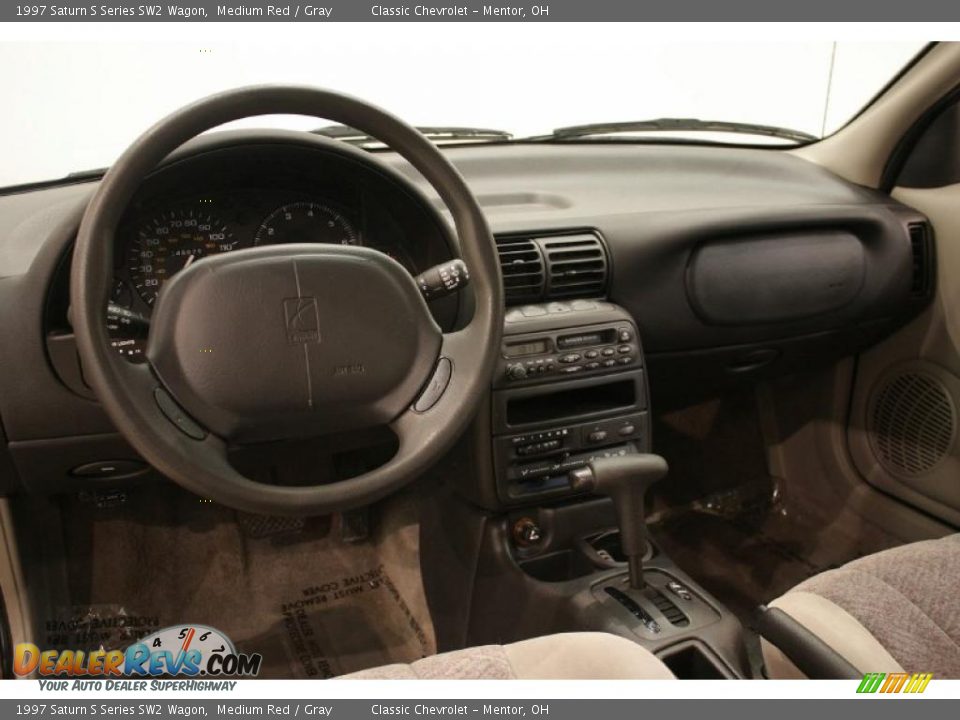 1997 Saturn S Series SW2 Wagon Medium Red / Gray Photo #9