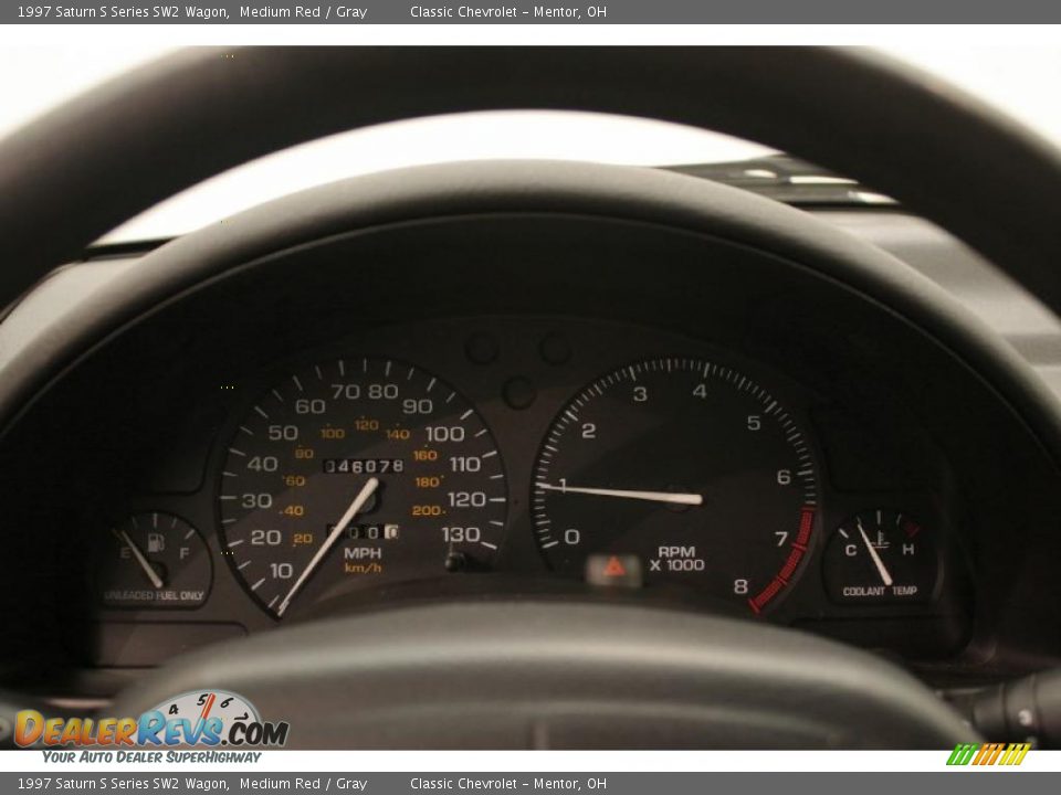 1997 Saturn S Series SW2 Wagon Medium Red / Gray Photo #11