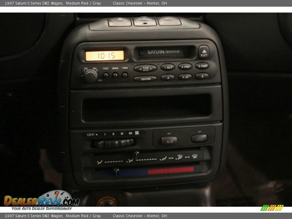 1997 Saturn S Series SW2 Wagon Medium Red / Gray Photo #12