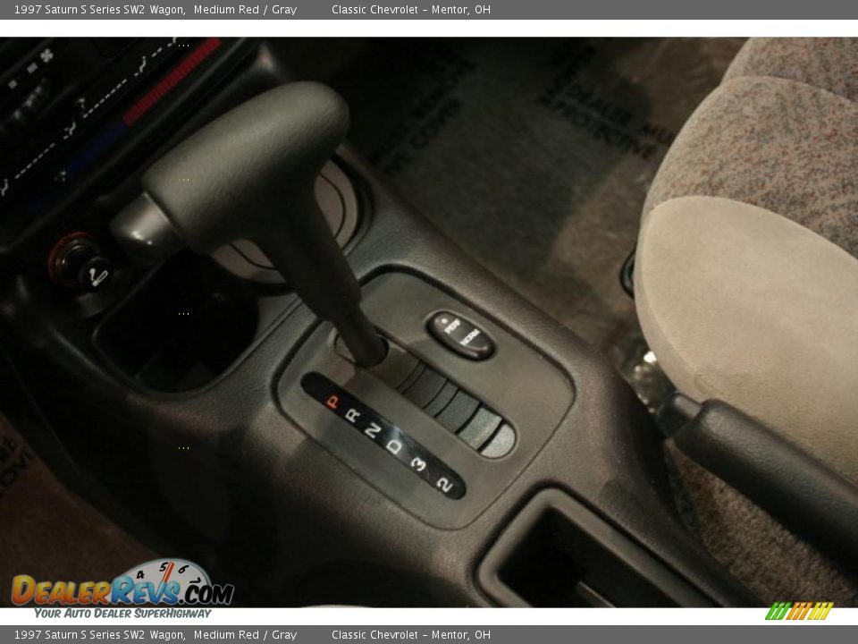 1997 Saturn S Series SW2 Wagon Medium Red / Gray Photo #14