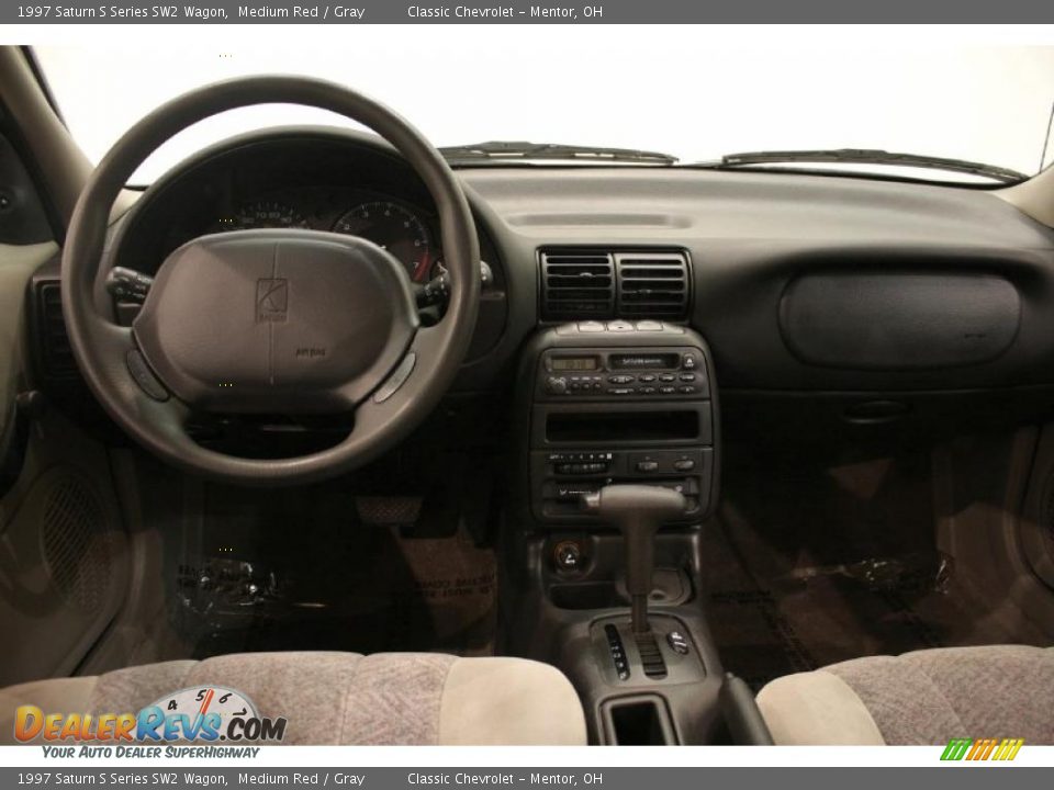 1997 Saturn S Series SW2 Wagon Medium Red / Gray Photo #19