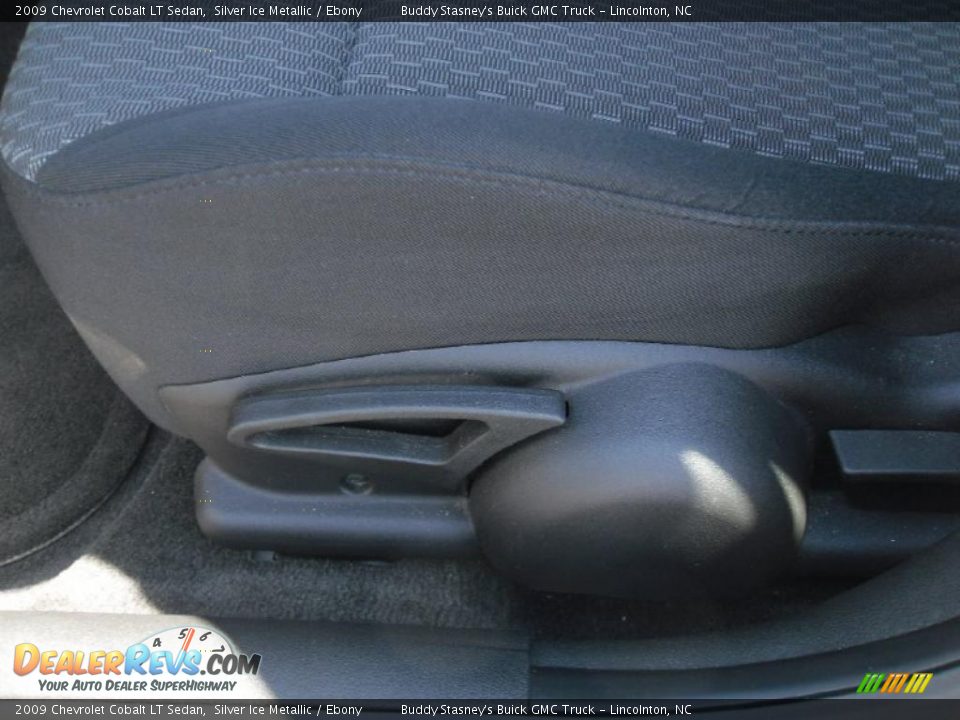 2009 Chevrolet Cobalt LT Sedan Silver Ice Metallic / Ebony Photo #8
