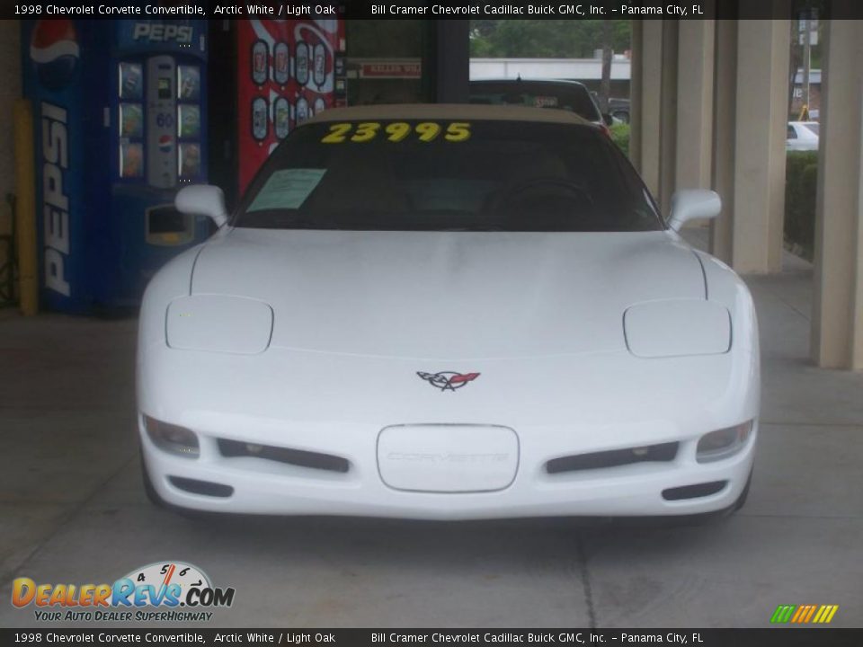 1998 Chevrolet Corvette Convertible Arctic White / Light Oak Photo #4