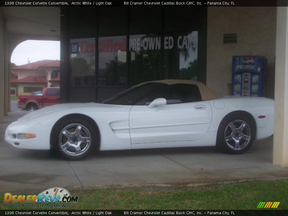 1998 Chevrolet Corvette Convertible Arctic White / Light Oak Photo #6