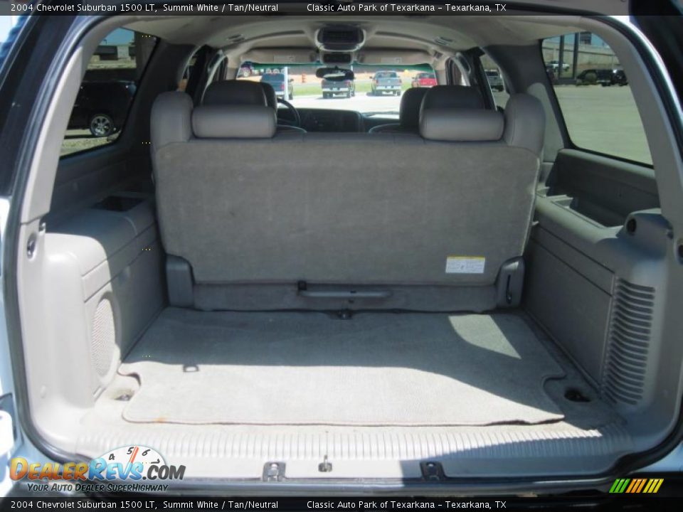2004 Chevrolet Suburban 1500 LT Summit White / Tan/Neutral Photo #7