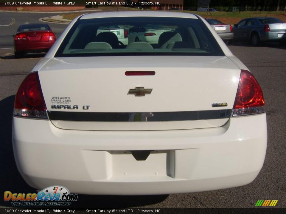 2009 Chevrolet Impala LT White / Gray Photo #5