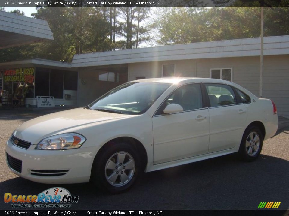2009 Chevrolet Impala LT White / Gray Photo #7