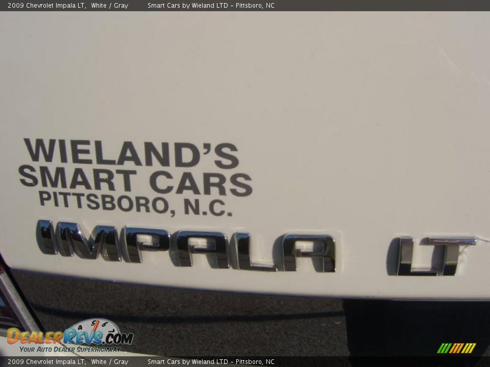 2009 Chevrolet Impala LT White / Gray Photo #9
