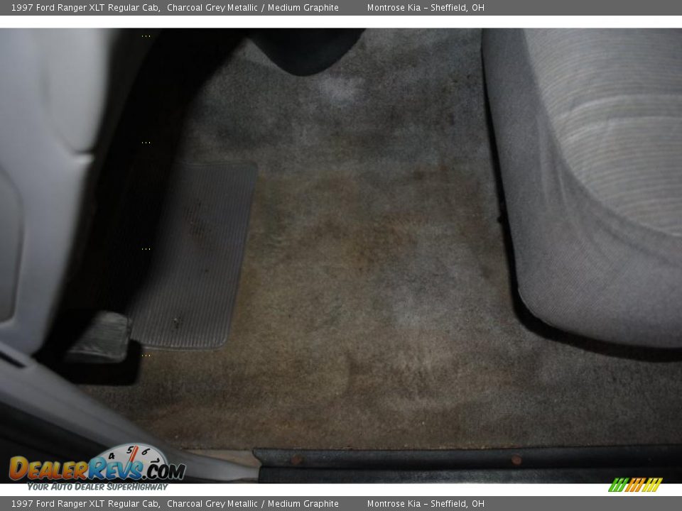 1997 Ford Ranger XLT Regular Cab Charcoal Grey Metallic / Medium Graphite Photo #35