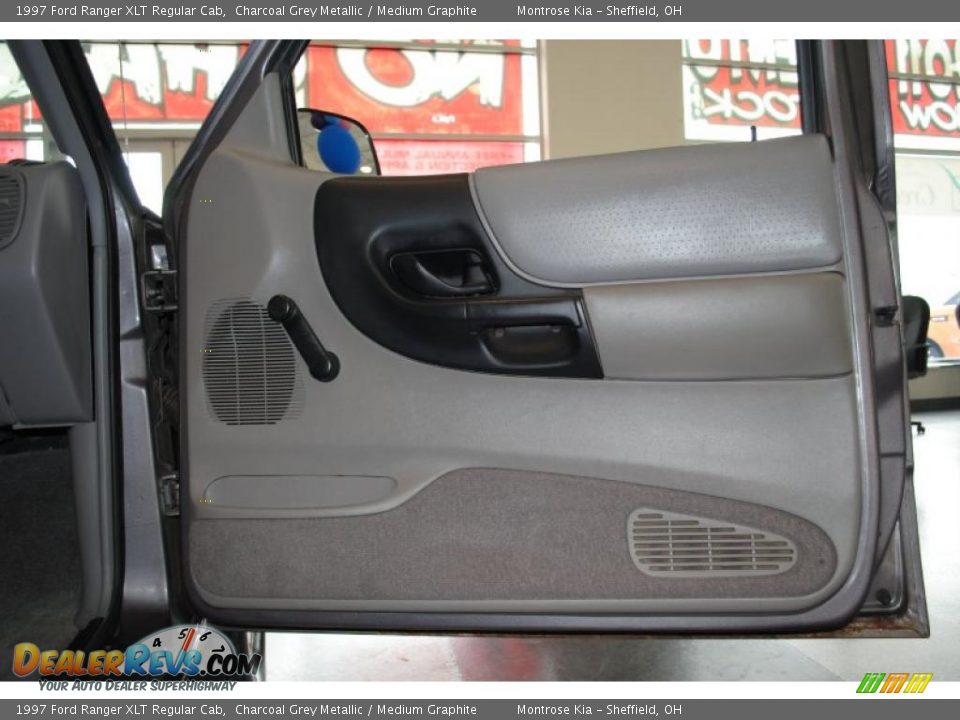1997 Ford Ranger XLT Regular Cab Charcoal Grey Metallic / Medium Graphite Photo #36