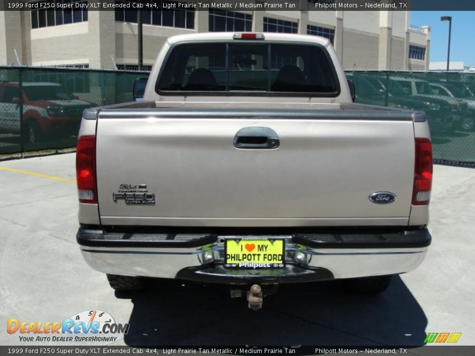 1999 Ford F250 Super Duty XLT Extended Cab 4x4 Light Prairie Tan Metallic / Medium Prairie Tan Photo #4
