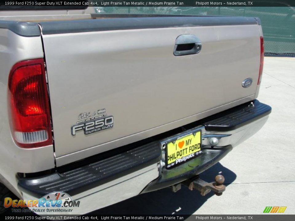 1999 Ford F250 Super Duty XLT Extended Cab 4x4 Light Prairie Tan Metallic / Medium Prairie Tan Photo #22