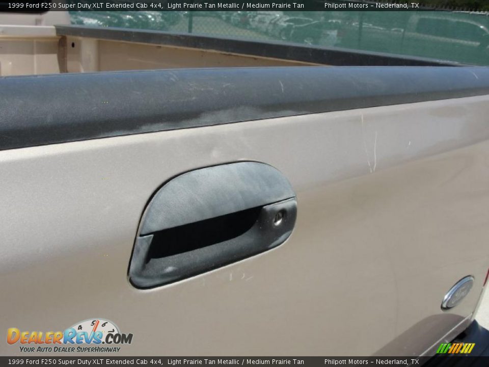 1999 Ford F250 Super Duty XLT Extended Cab 4x4 Light Prairie Tan Metallic / Medium Prairie Tan Photo #23