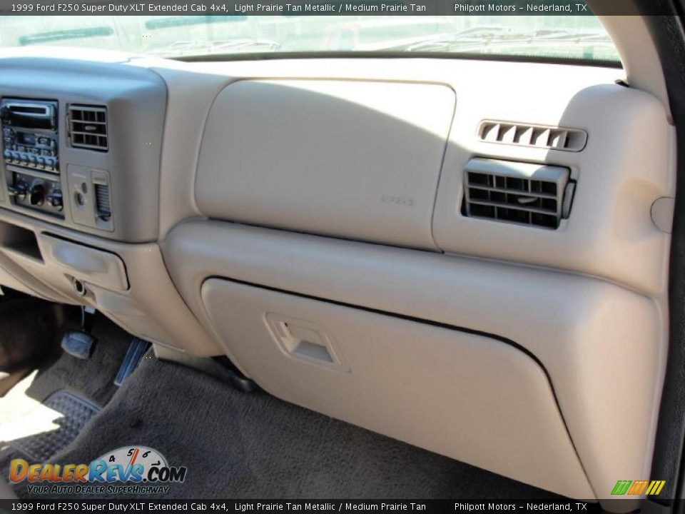 1999 Ford F250 Super Duty XLT Extended Cab 4x4 Light Prairie Tan Metallic / Medium Prairie Tan Photo #28