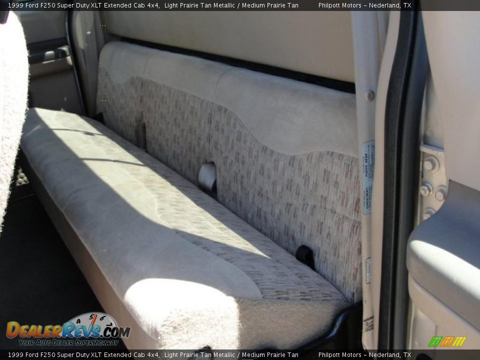 1999 Ford F250 Super Duty XLT Extended Cab 4x4 Light Prairie Tan Metallic / Medium Prairie Tan Photo #35