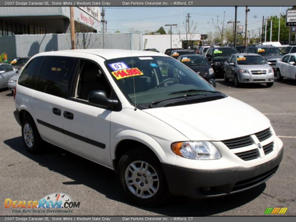 2007 Dodge Caravan SE Stone White / Medium Slate Gray Photo #3